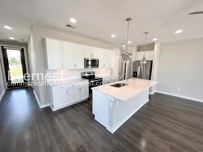 600 Mason Ward Pl — Photo 6