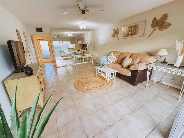 8842 W Mcnab Road #303, Tamarac, FL 33321