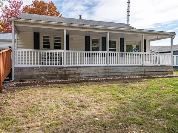 410 N Madison St, Sullivan, IL 61951