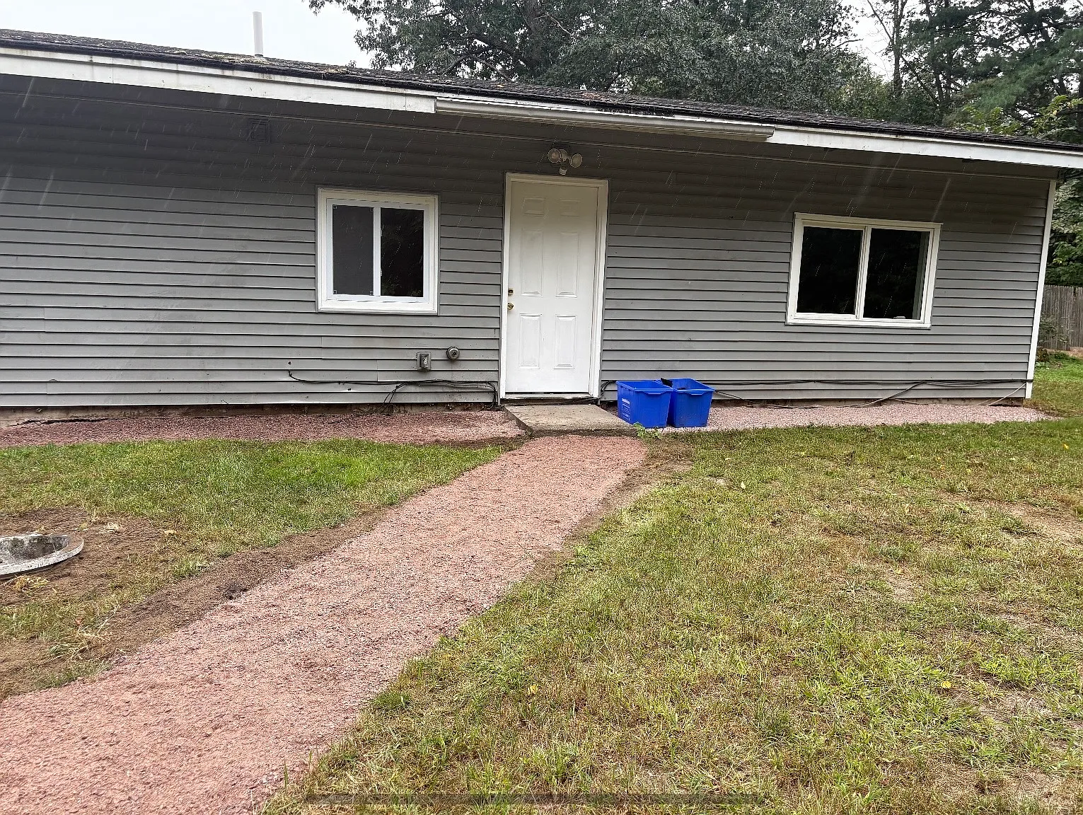 3 bed, 950 sqft, $2,150 — Photo 2