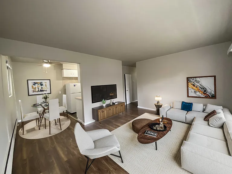 9209 Jasper Ave NW — Photo 7