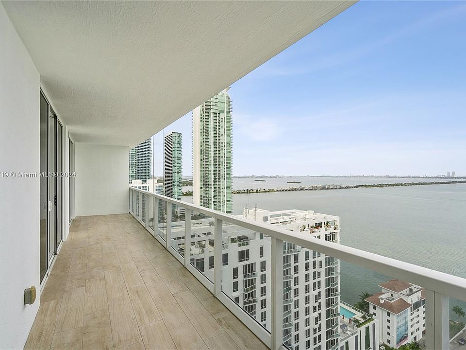 1st image of 600 NE 27th St APT 2703