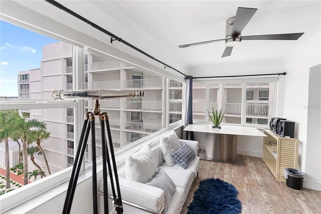 2 bed, 2.0 bath, 1403 sqft, $6,000 — Photo 3