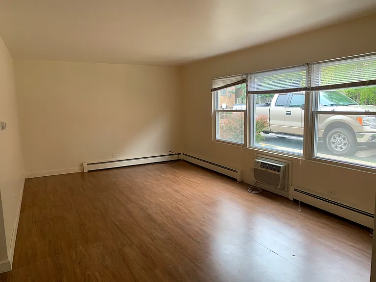 515 W Front St #6 — Photo 4
