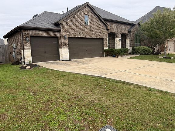 2nd image of 507 Summer Arbor Cir