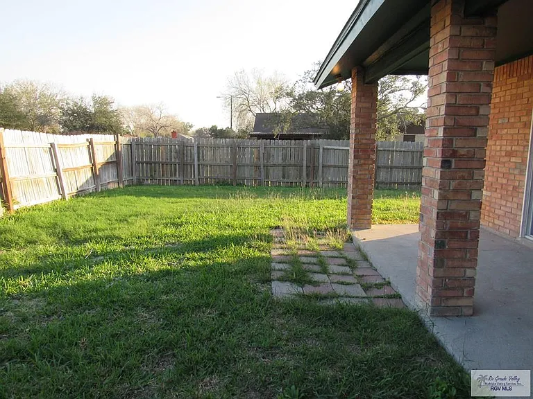 918 E Leggett Rd — Photo 21