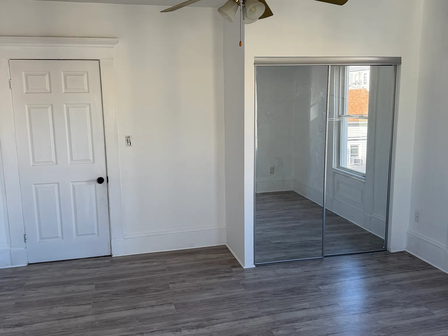 3 bed, $2,200 — Photo 3