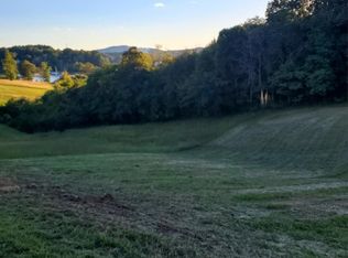 3979 Harbor View Dr, Morristown, TN 37814