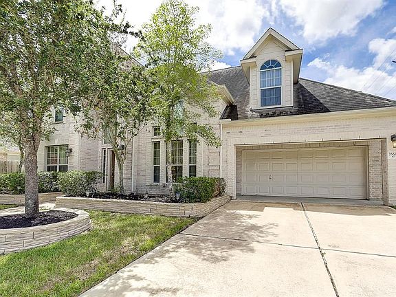 3rd image of 26619 Mellenbrook Ln