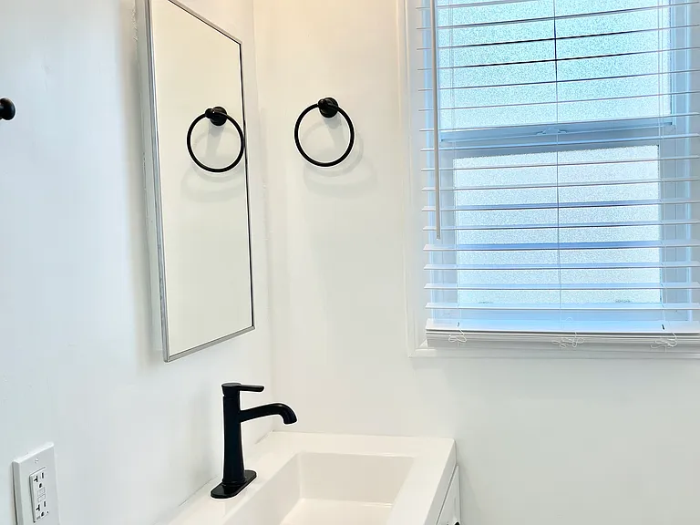 7120 Hawthorn Ave #9 — Photo 9