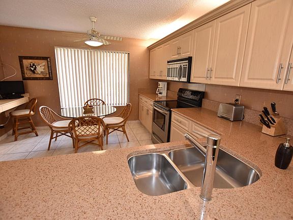 2nd image of 5547 Fairway Park Dr APT 204