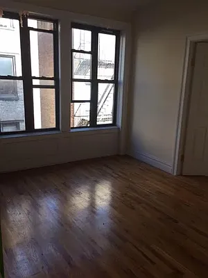 Rented by Roberto Guilbet, LREB | media 19