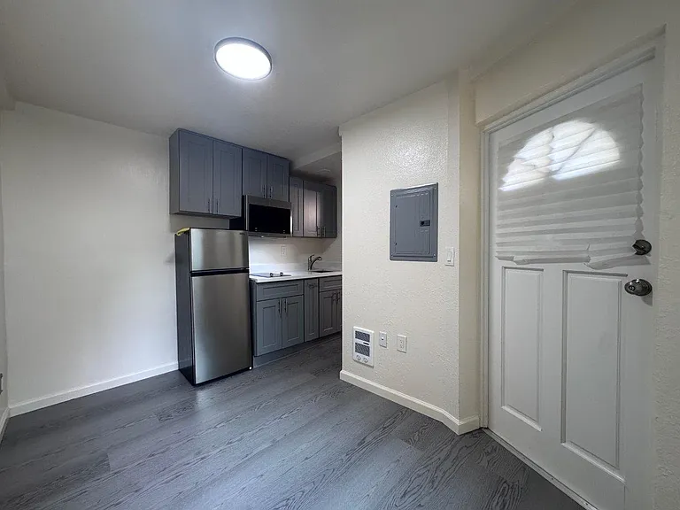2312-14 Ellsworth Street — Photo 22