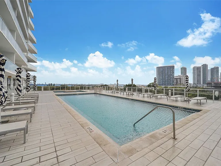 4250 Biscayne Blvd #301 — Photo 17