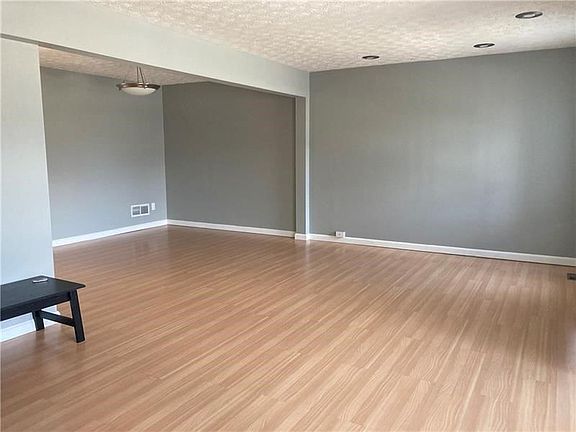 4th image of 3033 Ironwood Cir
