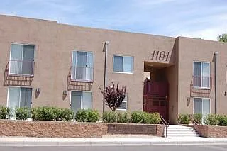 1 bed, 1.5 bath, 579 sqft, $1,200 — Photo 1