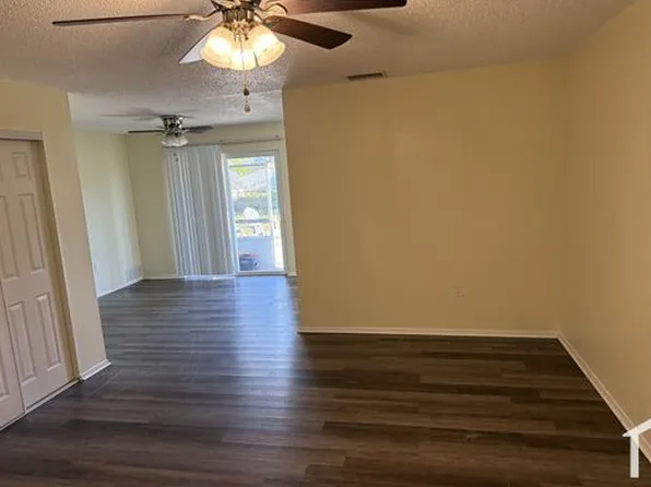 13813 1st St, Fort Myers, FL 33905