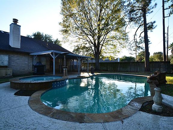 3rd image of 21658 Park Brook Dr