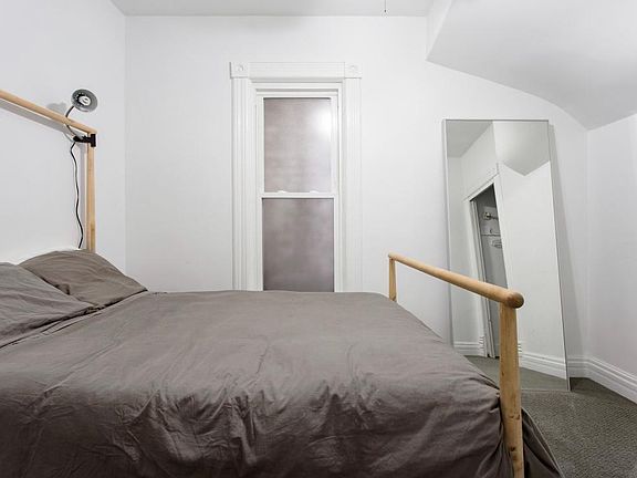 4th image of 1149 W Waveland Ave #1