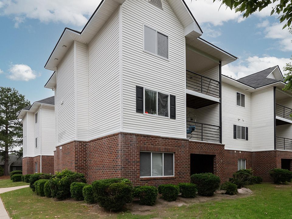 1st image of 322 Brownlea Drive #C4