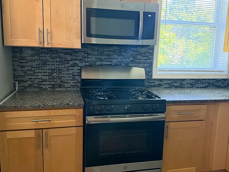 6920 S Vernon Ave — Photo 3