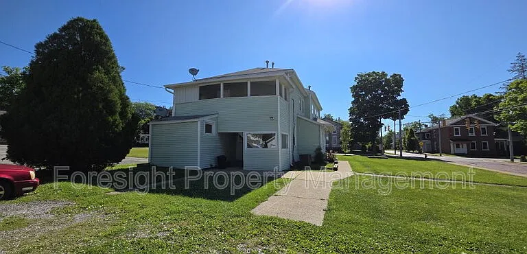 501 N Main St #3 — Photo 2