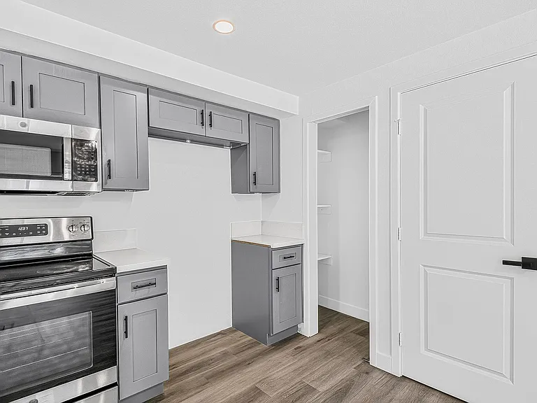 8101 Larson Avenue — Photo 15