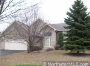2801 Oriole Dr, Woodbury, MN 55125
