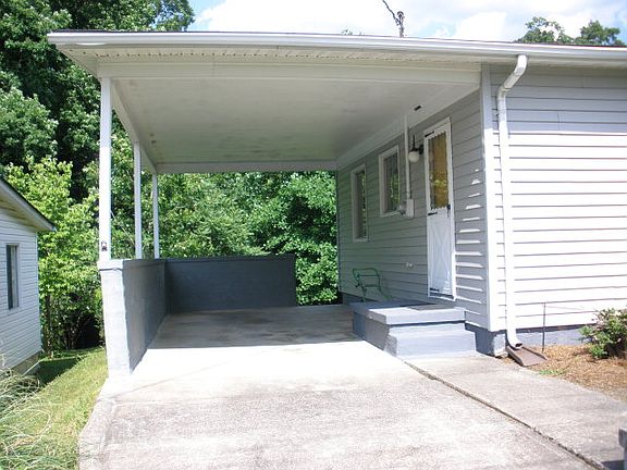3rd image of 1367 Pumpkin Creek Ln