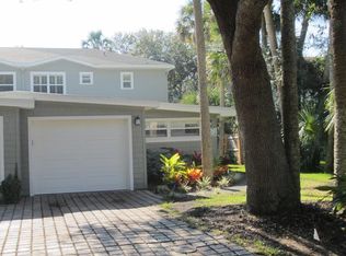 322 3rd St, Atlantic Beach, FL 32233