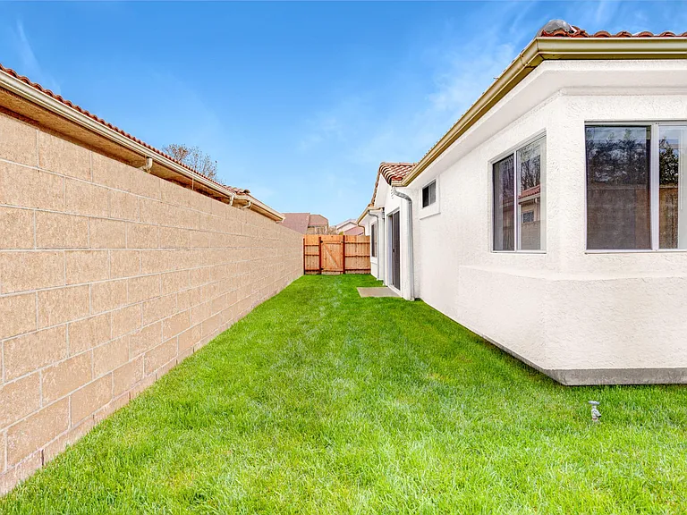 Sand Canyon Villas & Townhomes — Photo 82