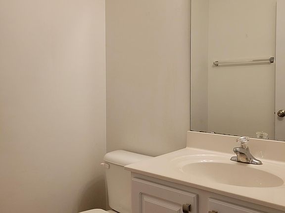 5th image of 3944 Folsom Ave