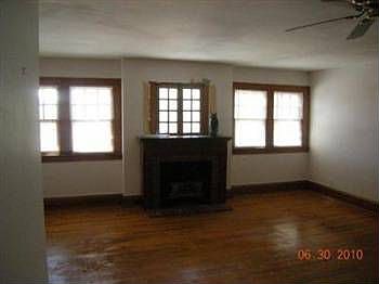 5th image of 1585 Saint Charles Ave