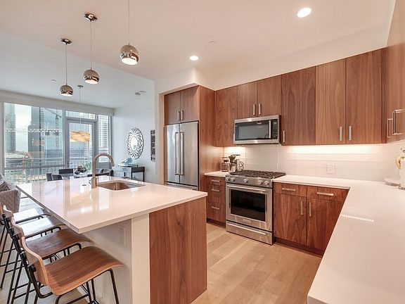 3rd image of 222 West Ave Unit 1313