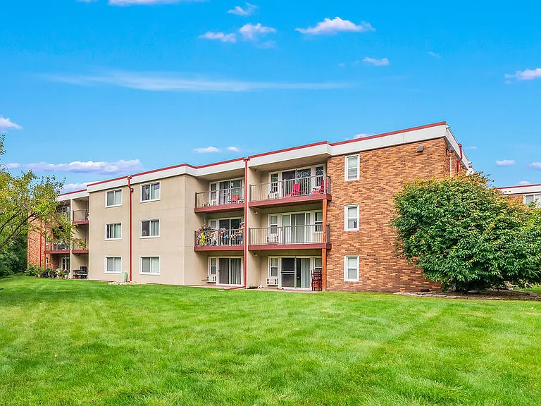 Silas Pointe Apartments — Photo 13