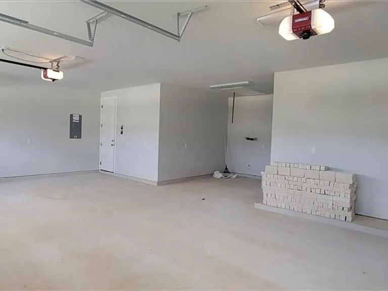 148 Kellogg Ln — Photo 37