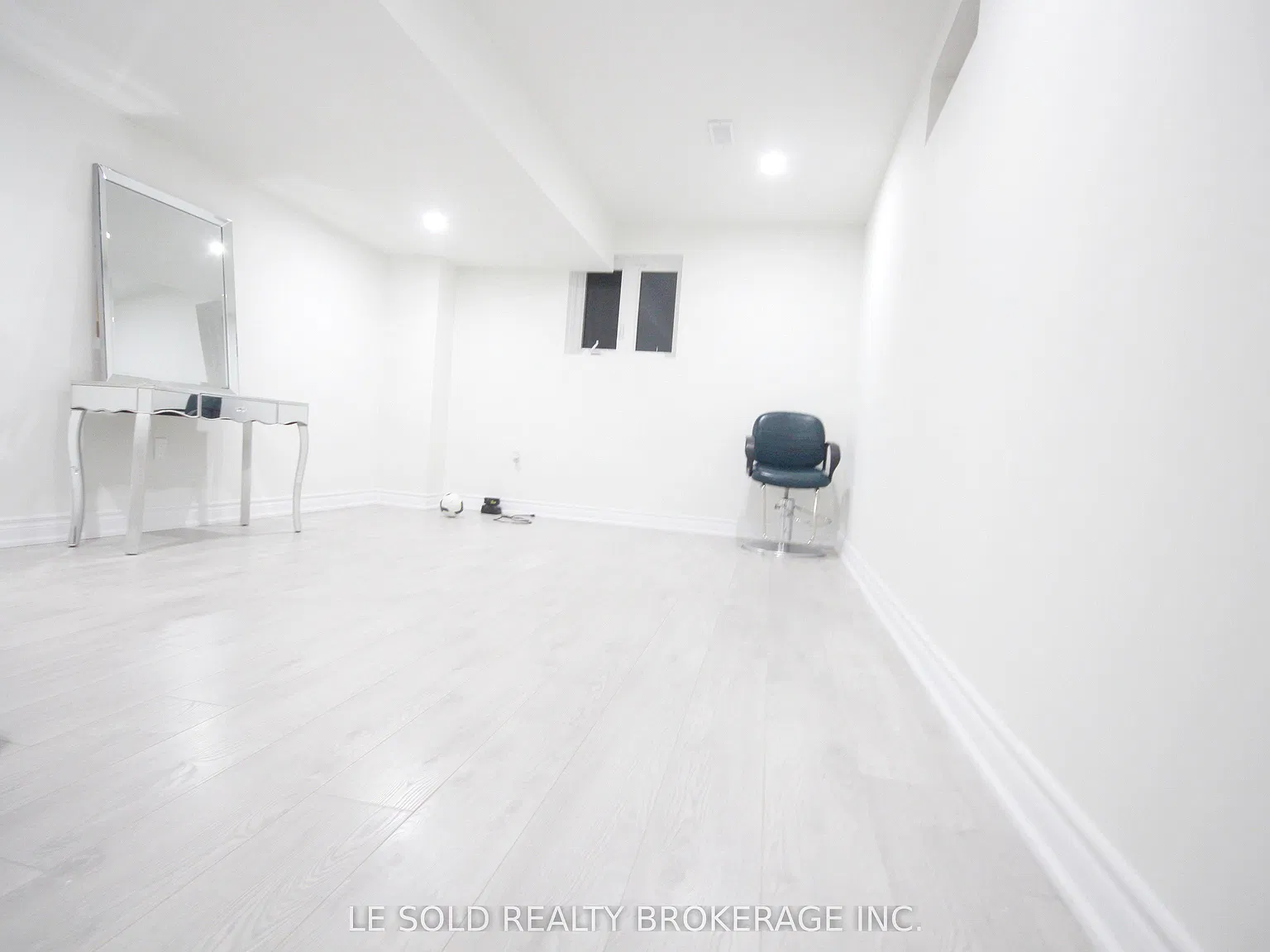 2 bed, $1,600 — Photo 3