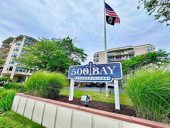 4th image of 500 Bay Ave APT 403