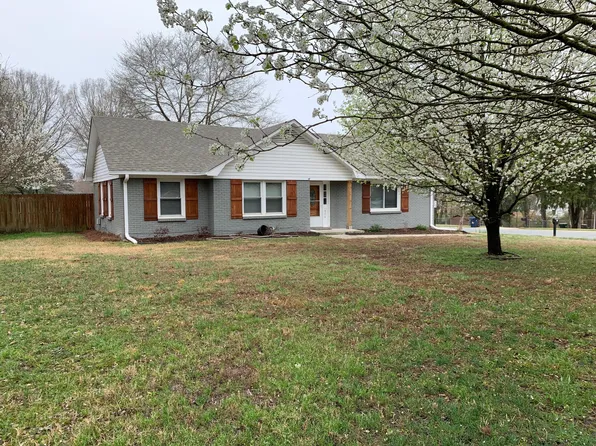 804 E John St, Matthews, NC 28105