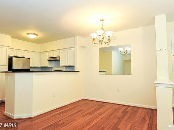 5th image of 6910 Victoria Dr Suite C