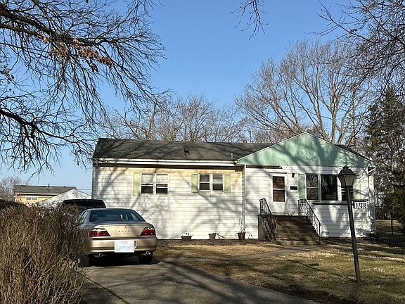3rd image of 17316 Holmes Ave