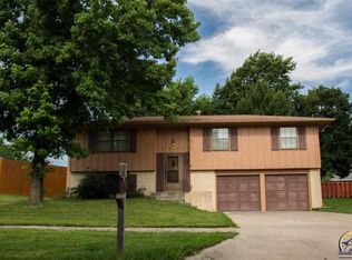 3511 SW Kiowa St, Topeka, KS 66614