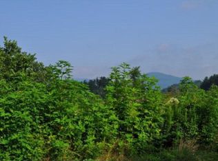 190 Creekside Ln, Boone, NC 28607