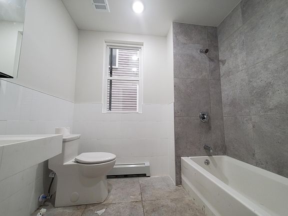 5th image of 177 Van Nostrand Ave #1R