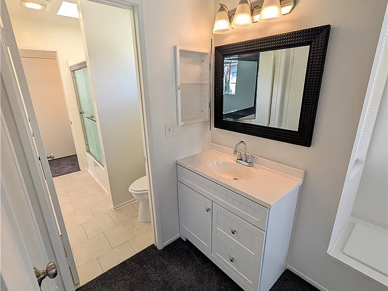 529 E Colorado Blvd #D — Photo 34