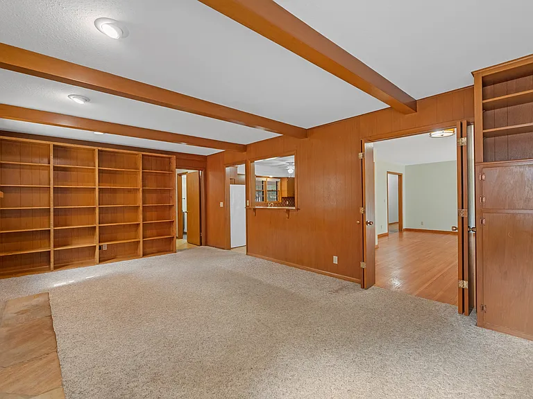 900 N Saint James Pl — Photo 9