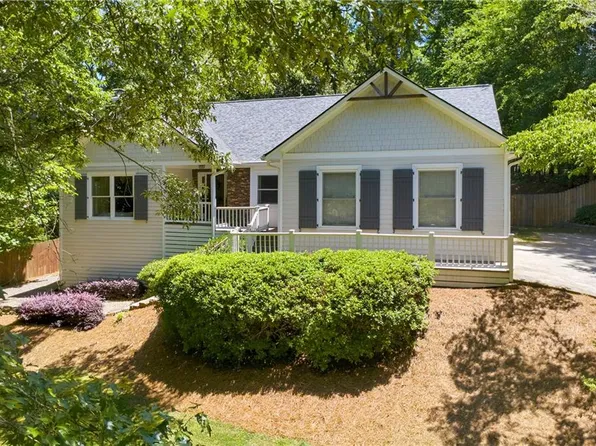 2910 Canon Ct, Cumming, GA 30041