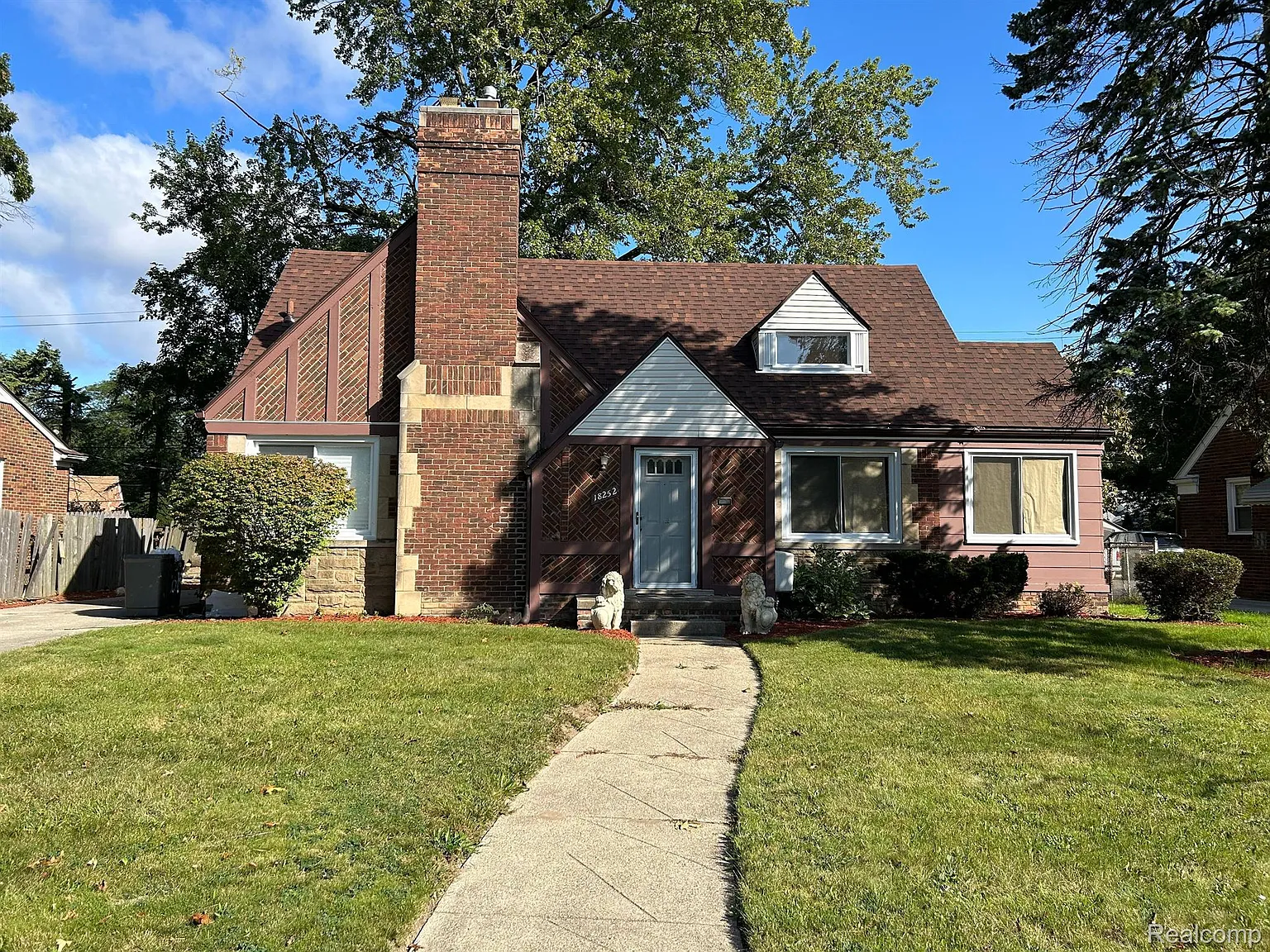 18252 Westland Ave photo 1