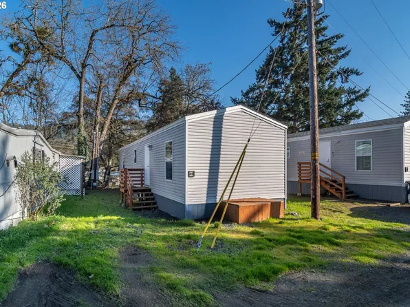 5000 NE Stephens St #13, Winchester, OR 97495