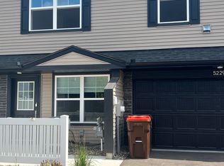 5229 Long Pointe Pass, Woodbury, MN 55129